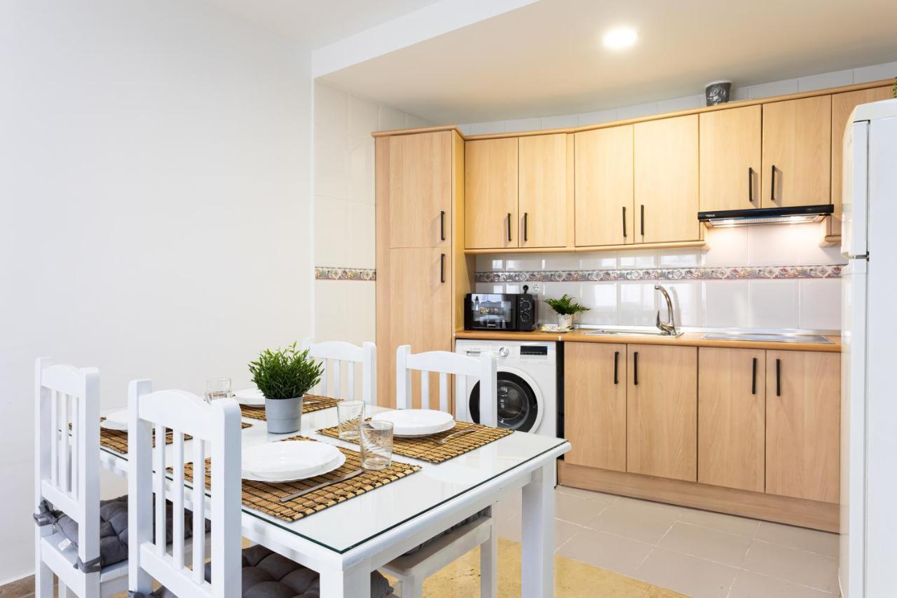Holidays2Malaga Capuchinos French Balconies, Private Parking, Wifi & Air Con Exterior foto
